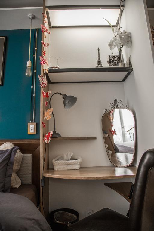 Private Room In A Parisian Homestay! - Close To It All! Kültér fotó